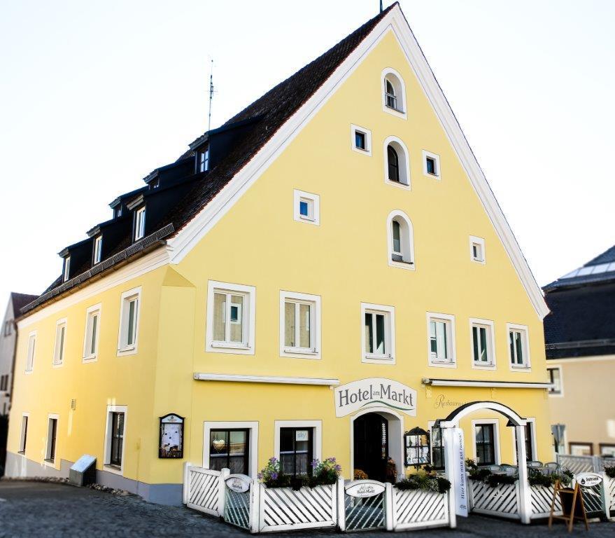 Hotel am Markt Greding Exteriör bild