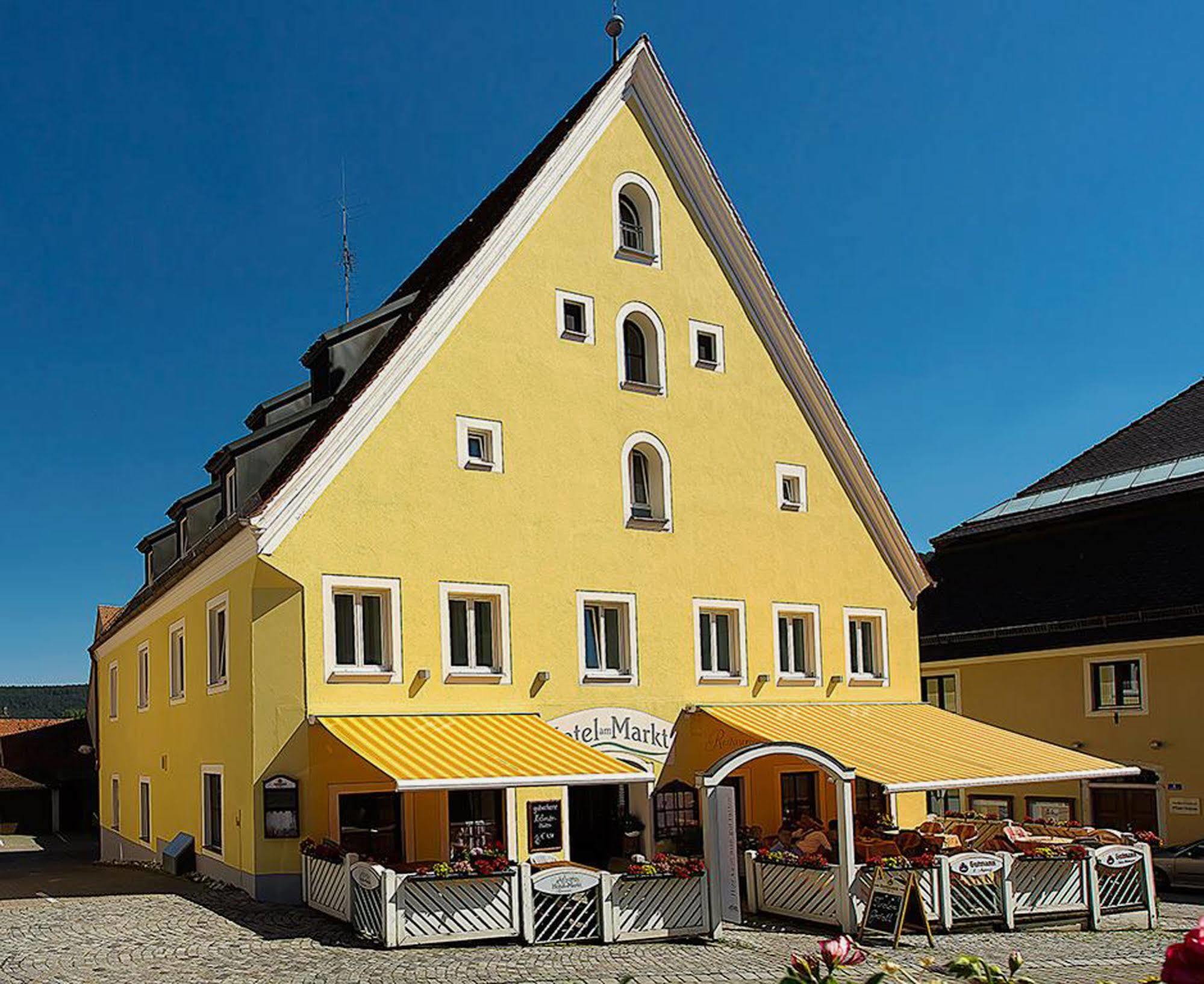 Hotel am Markt Greding Exteriör bild